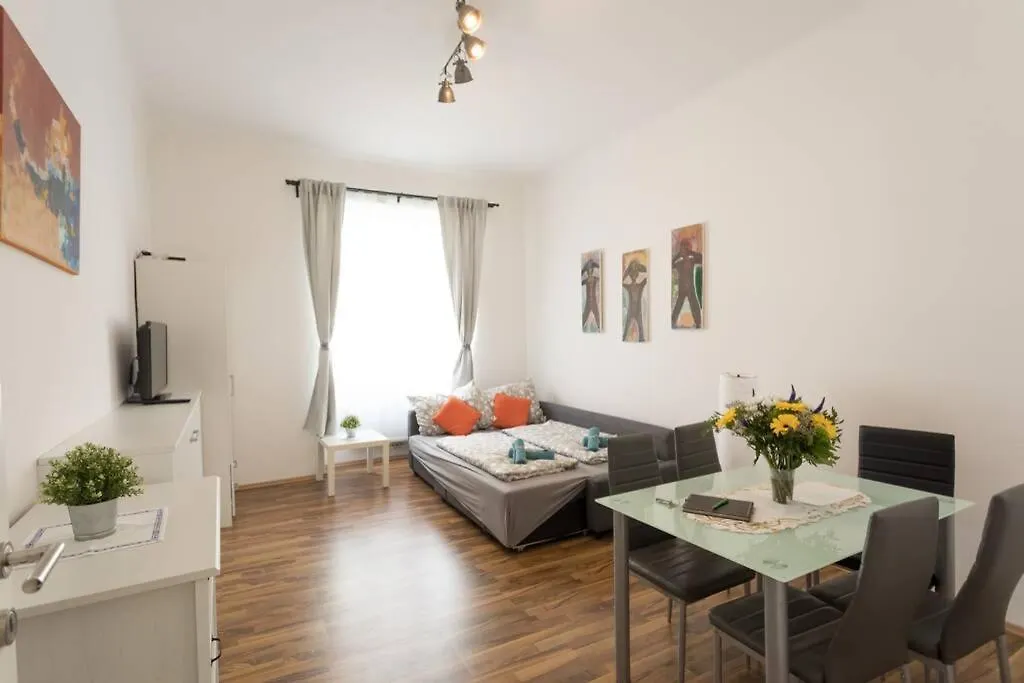 16 C&J'S Apartment Viena